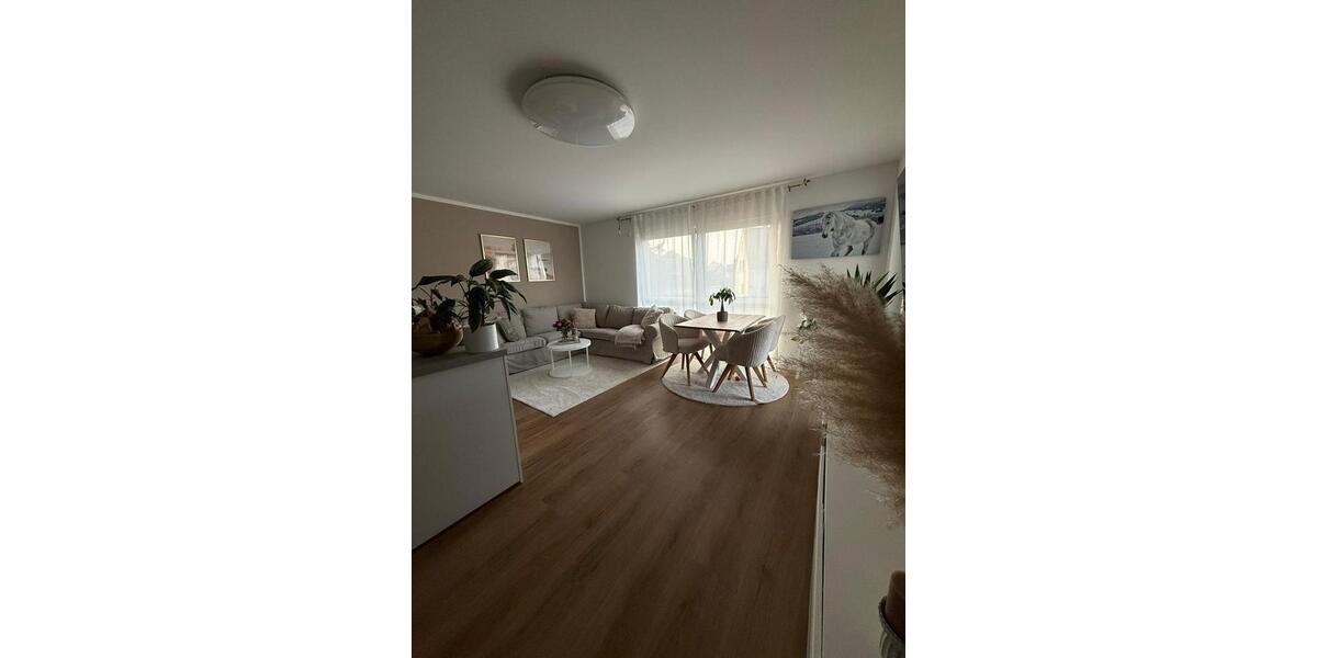 Etagenwohnung Garbsen - 3 Zimmer, 72 m&sup2;, 1.100&euro; | Angebot:25811795