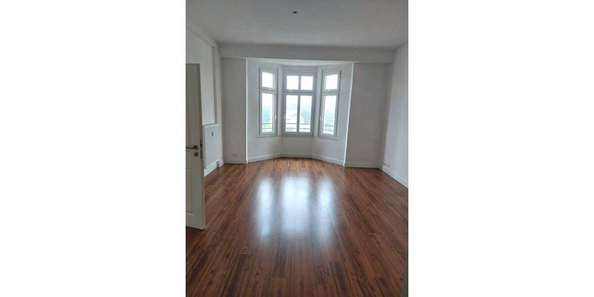 Wohnen im grünen helle schöne 2-R.-Wohnung ca.70m2 im 1.OG zu vermieten . 2 zimmer