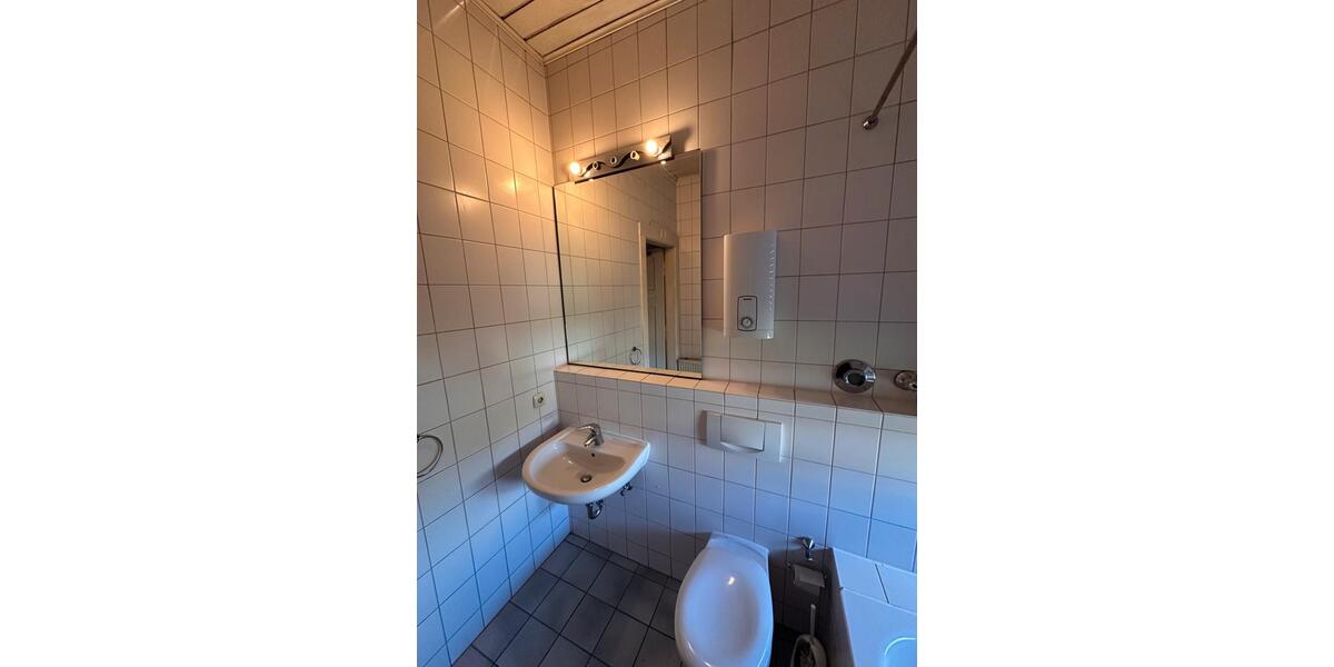 Etagenwohnung Frankfurt am Main West - 5 Zimmer, 130 m&sup2;, 2.000&euro; | Angebot:25646674