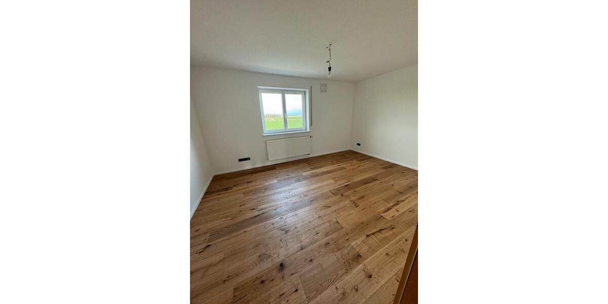 Einfamilienhaus Ingolstadt - 8 Zimmer, 240 m&sup2;, 4.300&euro; | Angebot:23684532