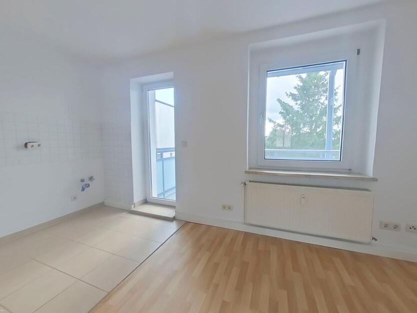 wohnen am Elbufer in ruhiger Wohnlage , 3 Zimmer mit offener Küche warten auf Dich