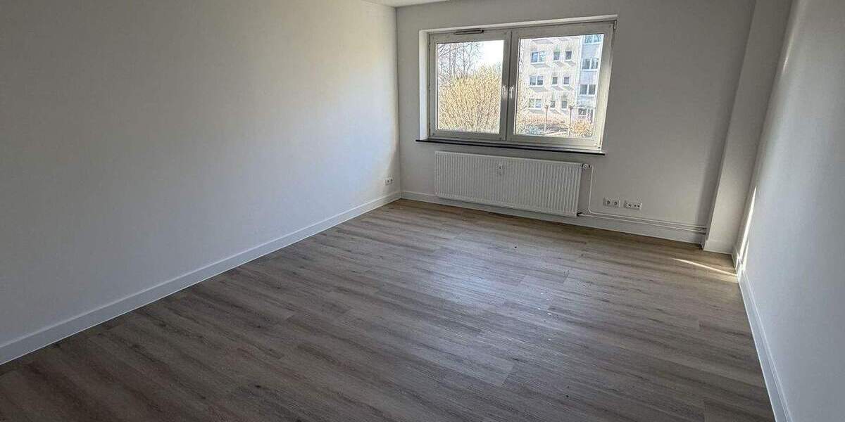 Etagenwohnung Uetersen - 4 Zimmer, 85 m&sup2;, 980&euro; | Angebot:25862067