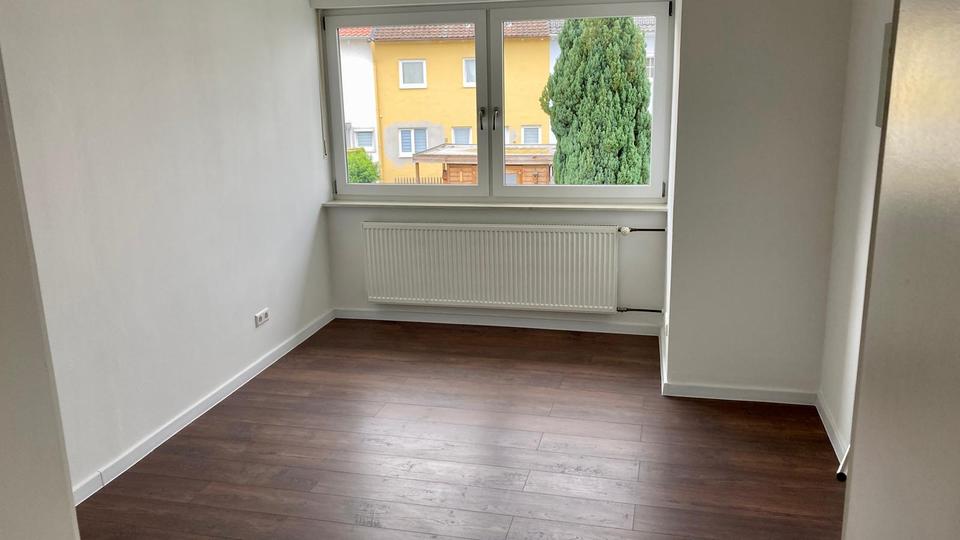 Reihenhaus Dingolfing - 3 Zimmer, 100 m&sup2;, 1.250&euro; | Angebot:26623750