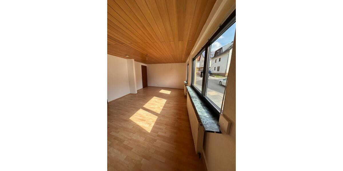 Einfamilienhaus Bad Camberg - 6 Zimmer, 130 m&sup2;, 1.100&euro; | Angebot:25872764