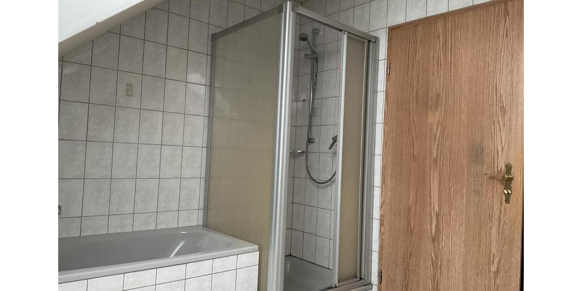 Gemütliche DG-Wohnung in Hunsheim 3 zimmer