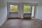 Renovierte 3-Zimmer-Wohnung mit Balkon und Aufzug zu vermieten! zimmer