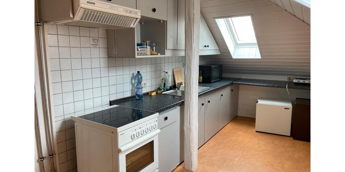 Dachgeschoßwohnung Würzburg Steinbachtal - 1 Zimmer, 15 m&sup2;, 495&euro; | Angebot:24653182