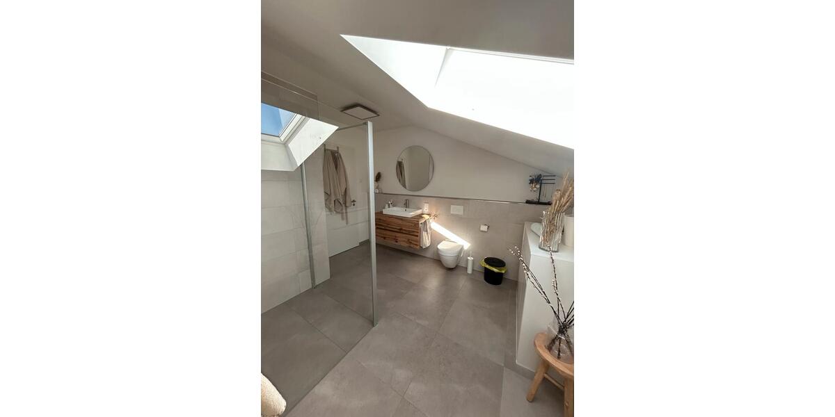 Dachgeschoßwohnung Bitburg - 3 Zimmer, 104 m&sup2;, 1.270&euro; | Angebot:25952477