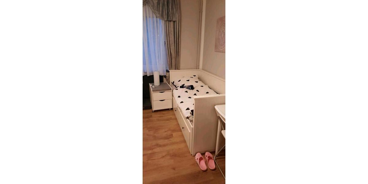 Frauen WG Zimmer möbliert 20 zimmer