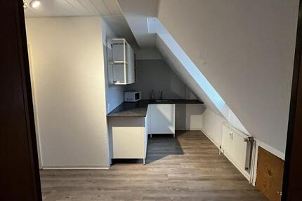 Zentrale, helle 1,5-Zimmer-Wohnung in Nürtingen 1 zimmer