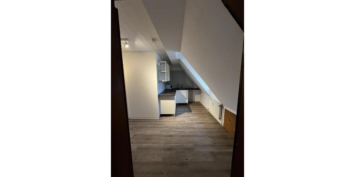 Zentrale, helle 1,5-Zimmer-Wohnung in Nürtingen 1 zimmer