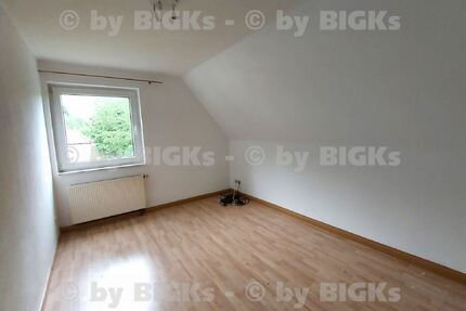 Suhl am Klinikum: 2-3-Zimmer Wohnung,separate Küche (-;)
