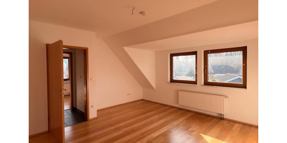 Etagenwohnung Celle Altencelle - 5 Zimmer, 125 m&sup2;, 1.150&euro; | Angebot:25285583