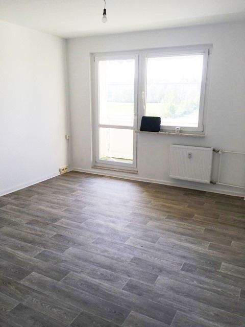 Schöne 2-Raumwohnung mit Aufzug und Balkon mit Blick ins Grüne. 2 zimmer