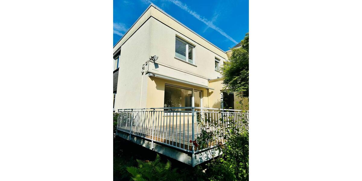 Doppelhaushälfte Bad Homburg vor der Höhe Gonzenheim - 3.5 Zimmer, 150 m&sup2;, 2.600&euro; | Angebot:26144498