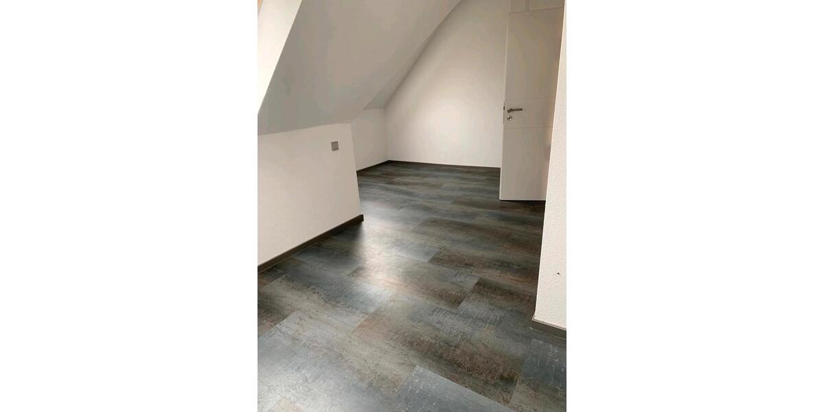 Dachgeschoßwohnung Rotthalmünster - 3.5 Zimmer, 114 m&sup2;, 700&euro; | Angebot:25809610