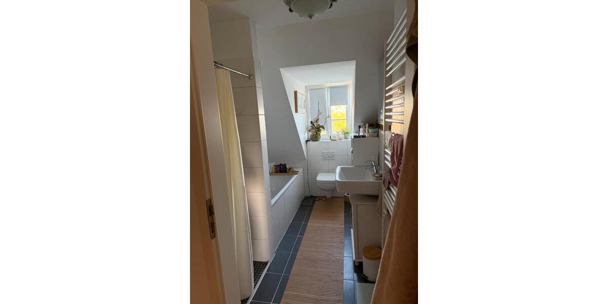 Dachgeschoßwohnung Berlin Spandau - 2 Zimmer, 80 m&sup2;, 1.320&euro; | Angebot:26705667