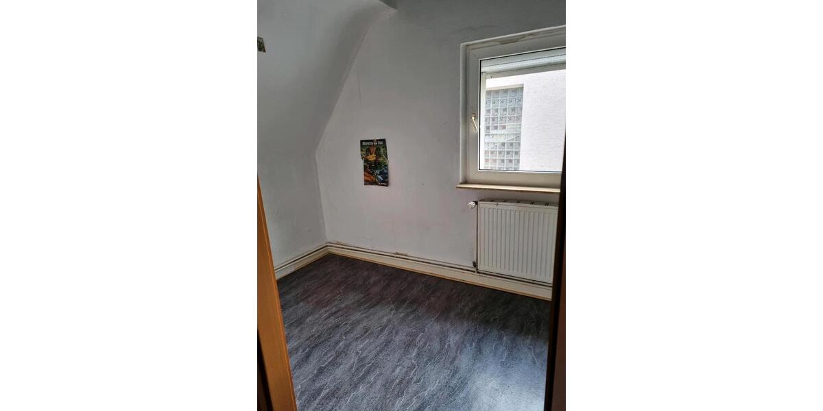 Dachgeschoßwohnung Siegen Weidenau - 4 Zimmer, 80 m&sup2;, 400&euro; | Angebot:25924138