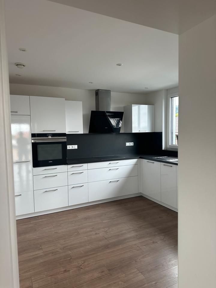 3 1|2 Zimmer Wohnung + Balkon in Rödelsee 100qm