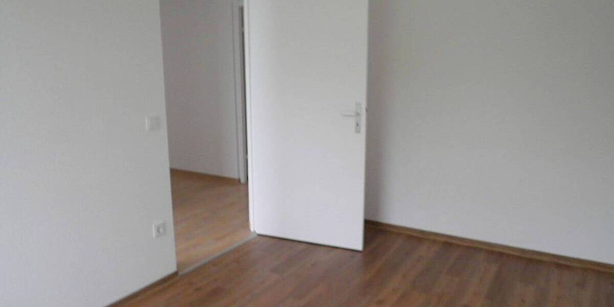 Etagenwohnung Bielefeld Innenstadt - 3 Zimmer, 76 m&sup2;, 680&euro; | Angebot:26105537