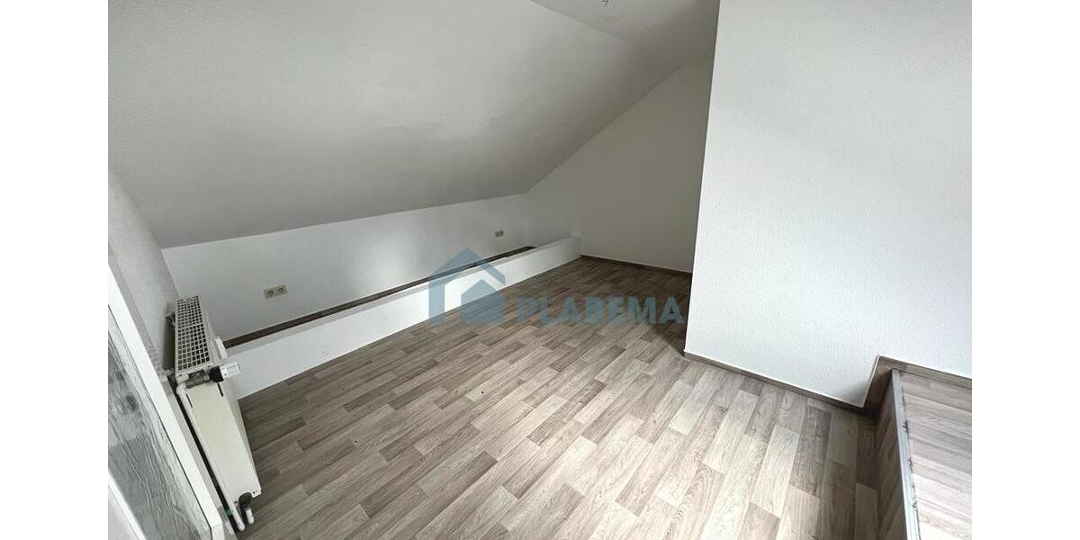 Dachgeschoßwohnung Schwerin - 3.5 Zimmer, 95 m&sup2;, 1.353&euro; | Angebot:26649637