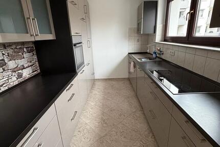 Wohnung Sindelfingen Sindelfingen (Stadt) - 4.5 Zimmer, 104 m&sup2;, 1.700&euro; | Angebot:25175358