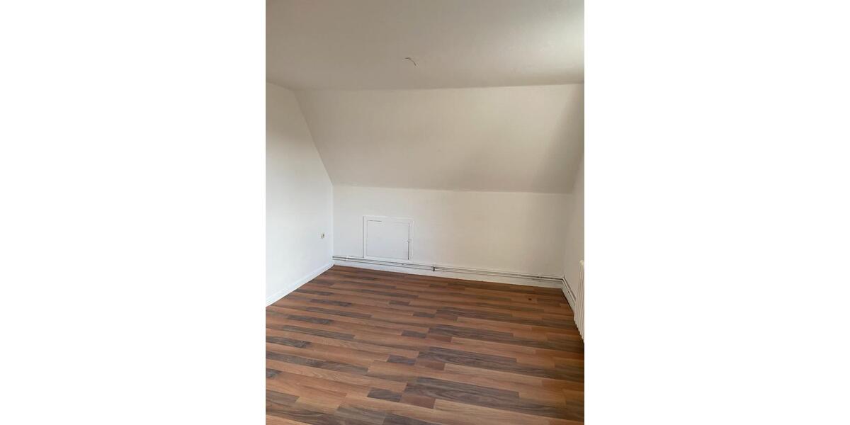 Dachgeschoßwohnung Bad Gandersheim - 3 Zimmer, 60 m&sup2;, 360&euro; | Angebot:25655120