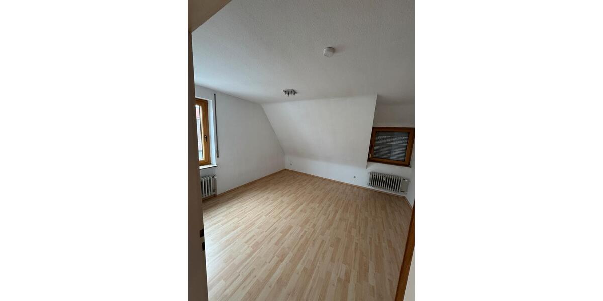 Dachgeschoßwohnung Schwäbisch Gmünd - 2 Zimmer, 56 m&sup2;, 600&euro; | Angebot:25022212