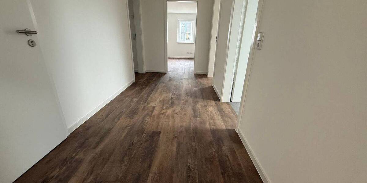 Etagenwohnung Flöha - 4 Zimmer, 90 m&sup2;, 900&euro; | Angebot:26583698