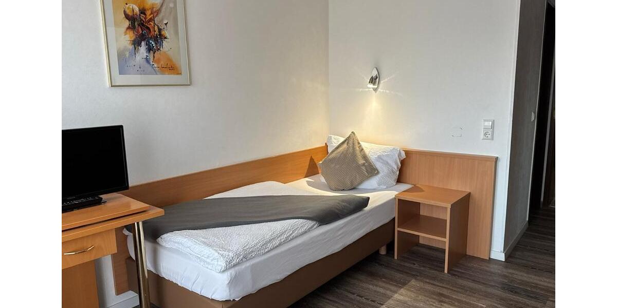 Wohnen auf Zeit Herbrechtingen - 14 Zimmer, 20 m&sup2;, 500&euro; | Angebot:25959741