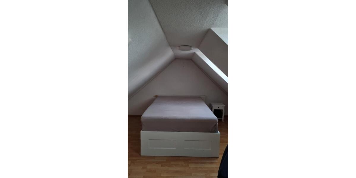 Dachgeschoßwohnung Jena Kernberge - 1 Zimmer, 28 m&sup2;, 299&euro; | Angebot:26234033