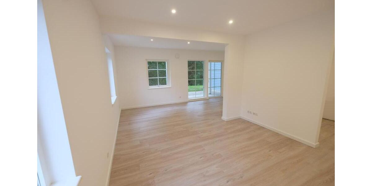 Zwei- Zimmer Erdgeschosswohnung mit Terrasse und kleinem Garten 2 zimmer