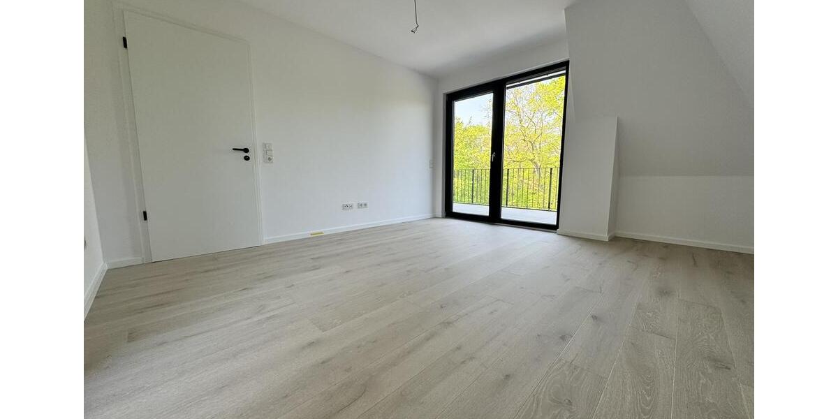 Einfamilienhaus Siegburg - 3 Zimmer, 119 m&sup2;, 1.980&euro; | Angebot:26384117