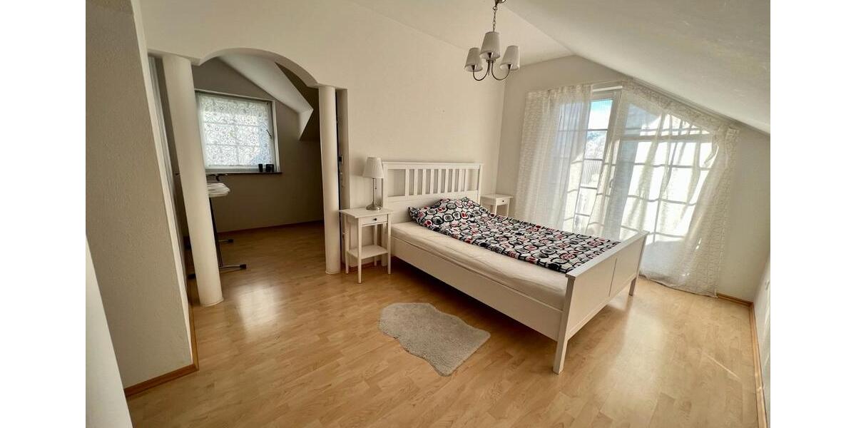Einfamilienhaus Hallbergmoos - 7 Zimmer, 210 m&sup2;, 3.250&euro; | Angebot:26377737