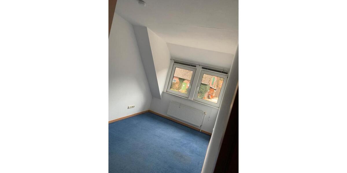 Dachgeschoßwohnung Soltau - 3 Zimmer, 90 m&sup2;, 600&euro; | Angebot:26019377