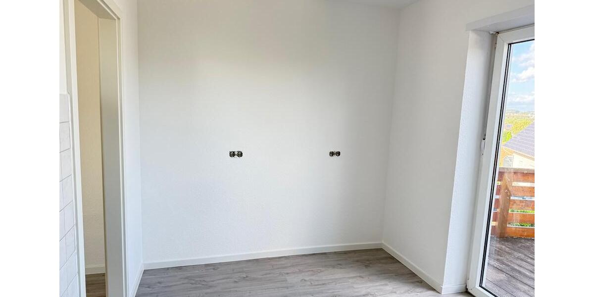 Helle, frisch renovierte Dachgeschosswohnung 5 zimmer