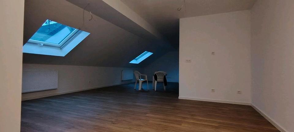 Dachgeschoßwohnung Losheim am See - 5 Zimmer, 107 m&sup2;, 850&euro; | Angebot:24868970