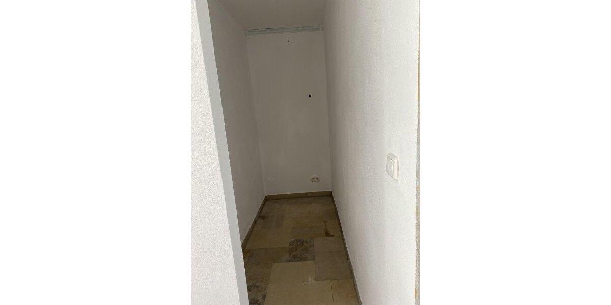 Etagenwohnung Gädheim - 4 Zimmer, 96 m&sup2;, 850&euro; | Angebot:26186724