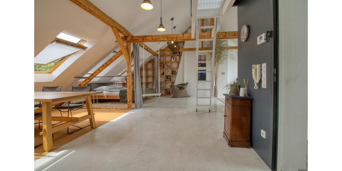 STILVOLLES, MÖBLIERTES ATELIER MIT GALERIEEBENE 1 zimmer