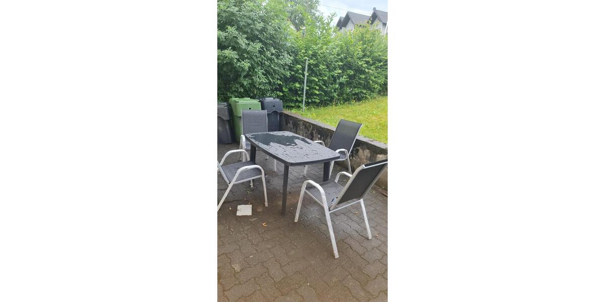 Wohnen auf Zeit Bergneustadt - 6 Zimmer, 20 m&sup2;, 350&euro; | Angebot:25450633