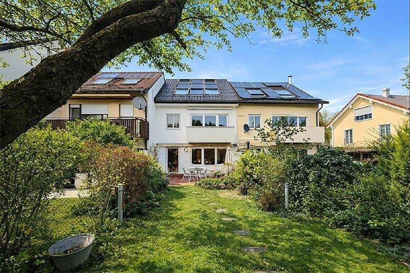 Gräfelfing | Wunderschönes Mittelhaus eines Dreispänners 6 zimmer