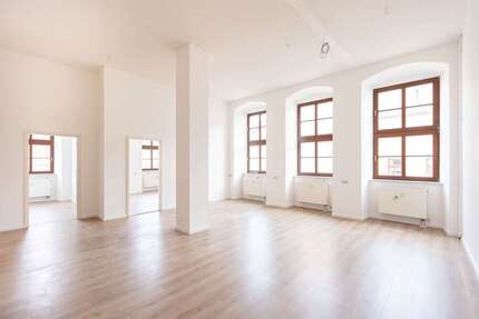 Wohnung Löbau - 4 Zimmer, 110 m&sup2;, 660&euro; | Angebot:26759220