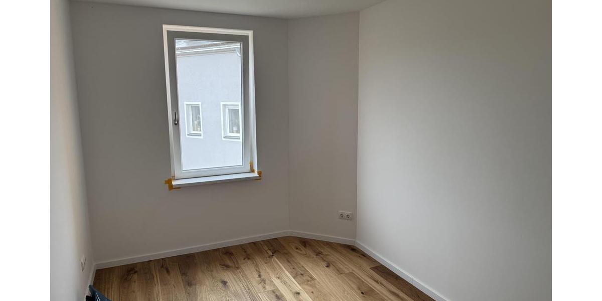 Erstbezug- Hochwertige 4-Raum-Wohnung mit 2 Bädern und Balkon! - Etagenwohnung Altmittweida | Angebot:27003246