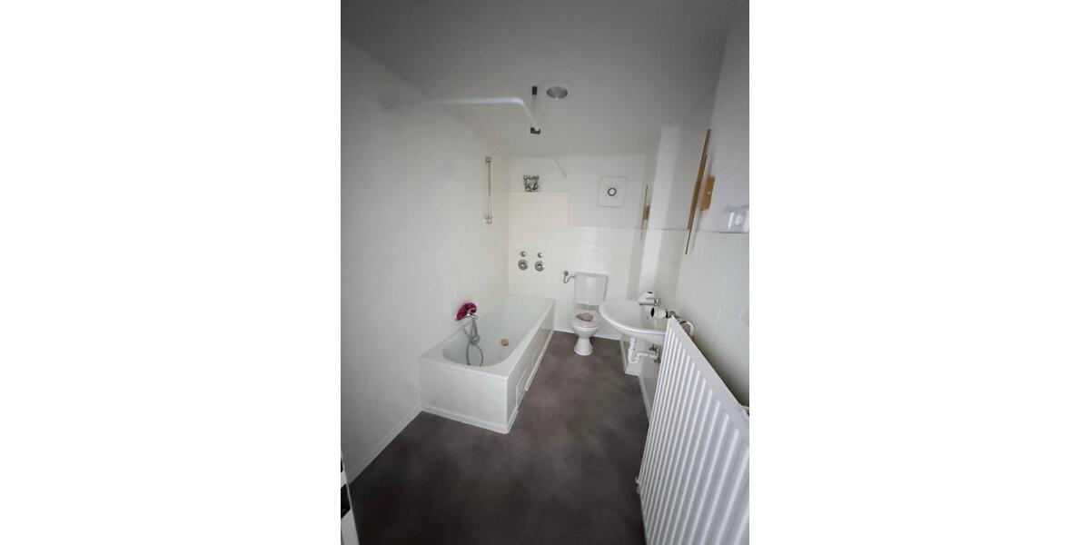 Dachgeschoßwohnung Loxstedt - 3 Zimmer, 85 m&sup2;, 600&euro; | Angebot:25519830