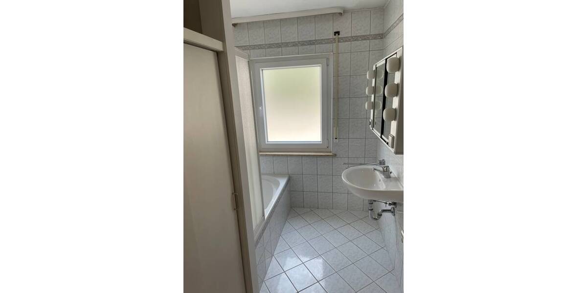 Etagenwohnung Erlangen / Eltersdorf Eltersdorf - 3 Zimmer, 73 m&sup2;, 1.075&euro; | Angebot:26161385