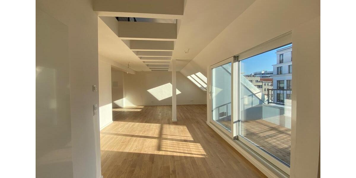 Dachgeschoßwohnung Berlin Mitte - 2.5 Zimmer, 137 m&sup2;, 2.900&euro; | Angebot:24847053