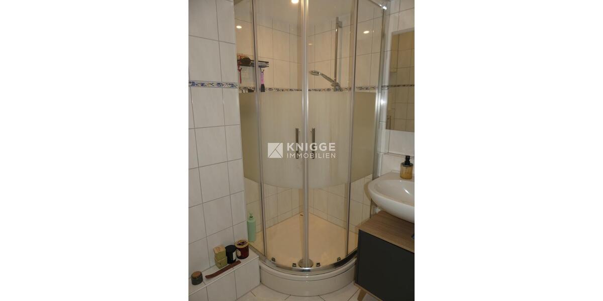 Etagenwohnung Bergisch Gladbach - 2 Zimmer, 71 m&sup2;, 740&euro; | Angebot:26645573