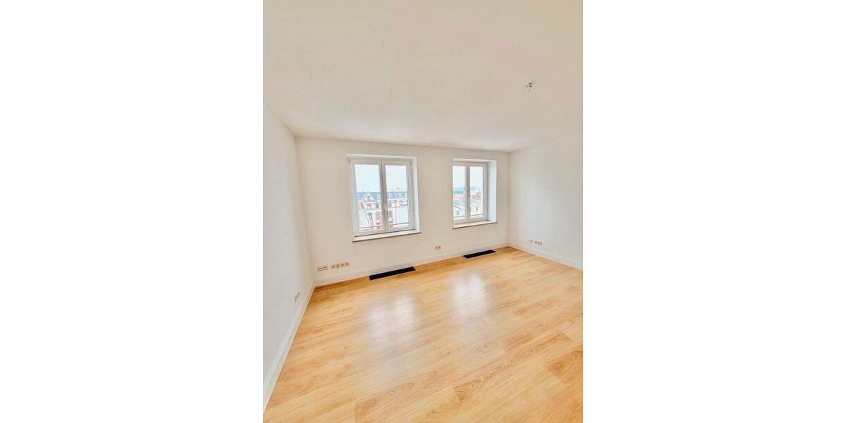 Etagenwohnung Schwerin Feldstadt - 4 Zimmer, 95 m&sup2;, 1.190&euro; | Angebot:25735304