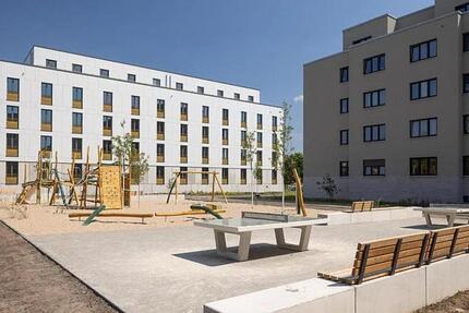 Wohnung Berlin Hellersdorf - 1 Zimmer, 82 m&sup2;, 550&euro; | Angebot:25073804