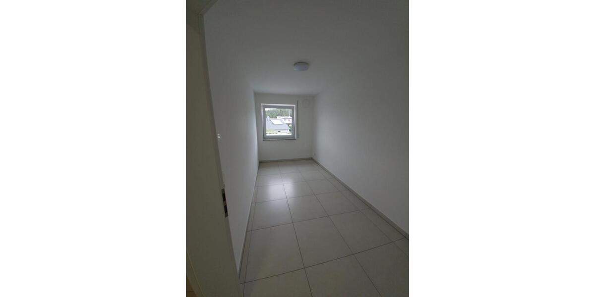 Dachgeschoßwohnung Maxhütte-Haidhof Haidhof - 3 Zimmer, 80 m&sup2;, 880&euro; | Angebot:26164338
